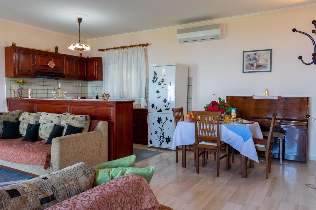 Villa Emily Achilleion Bagian luar foto