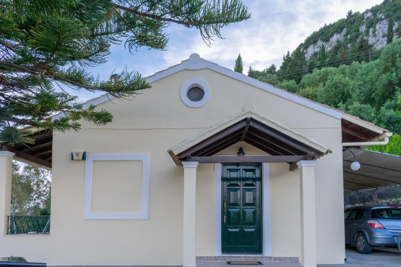 Villa Emily Achilleion Bagian luar foto